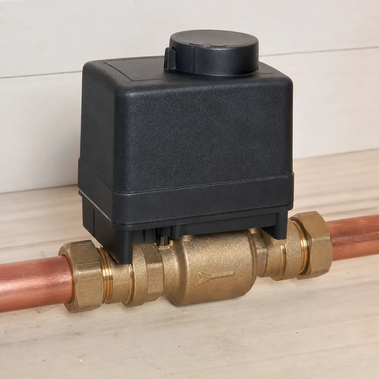Automatic water shutoff unit and inline valve